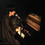 慟哭デー　６日